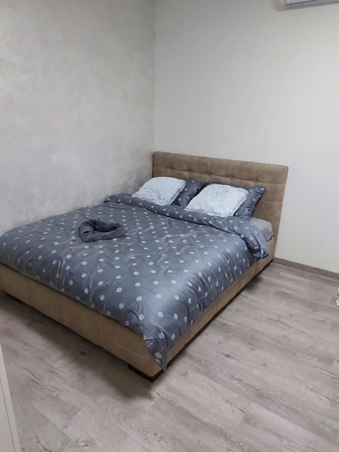 Apartman Mikikiki ベオグラード エクステリア 写真