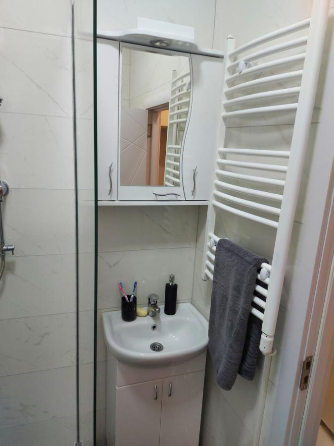 Apartman Mikikiki ベオグラード エクステリア 写真