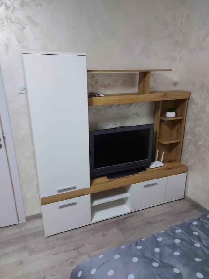 Apartman Mikikiki ベオグラード エクステリア 写真